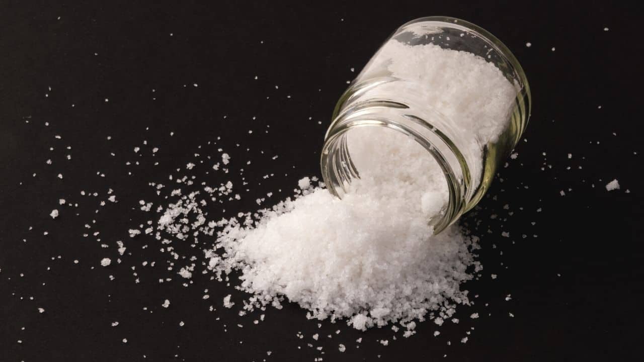 Use Salt to Destroy Weeds