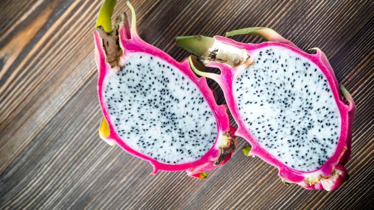 White Flesh Dragon Fruit (pitaya blanca)